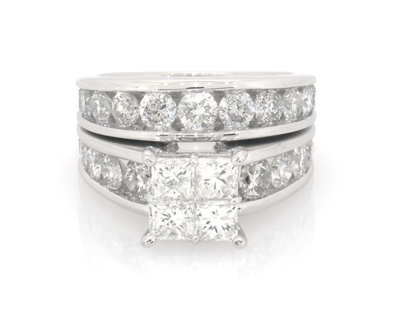 Main Image 1 of Previously Owned Princess-Cut Quad Diamond Bridal Set 3-5/8 ct tw 14K White Gold Size 5.75