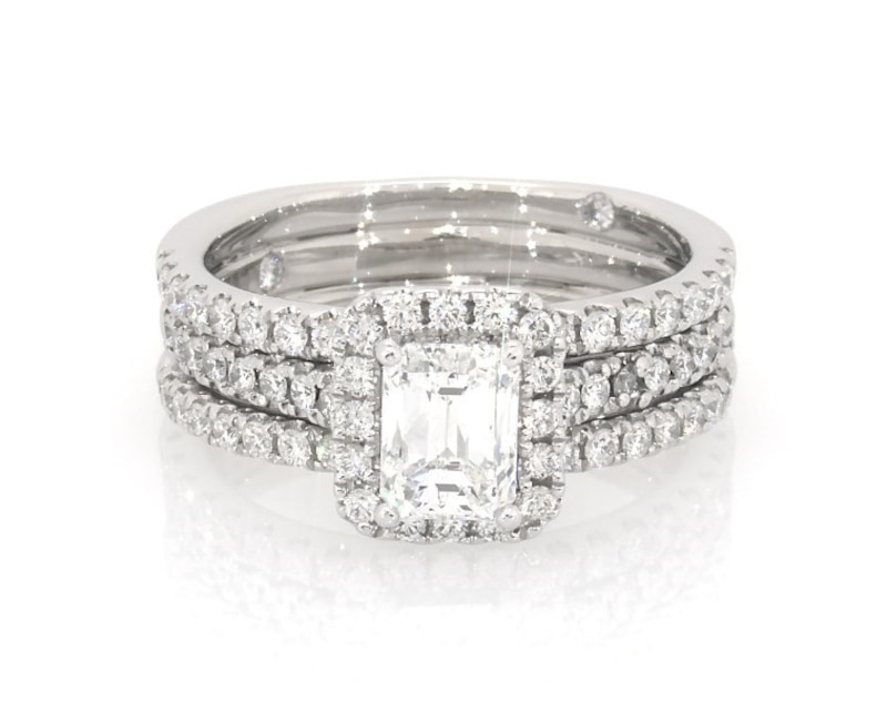 Main Image 1 of Previously Owned THE LEO Emerald-Cut Diamond Halo Bridal Set 1-3/4 ct tw 14K White Gold Size 7