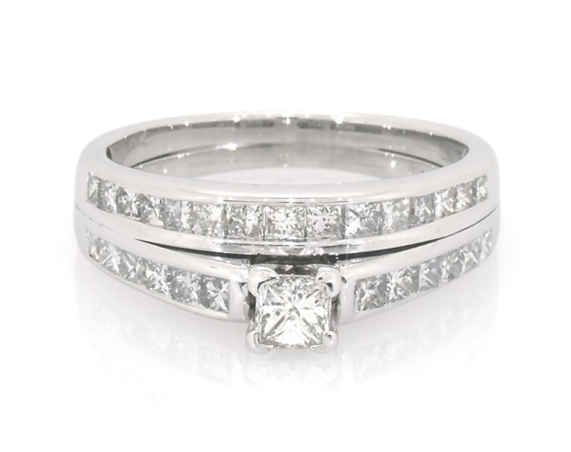 Main Image 1 of Previously Owned Princess-Cut Diamond Bridal Set 7/8 ct tw 14K White Gold Size 7