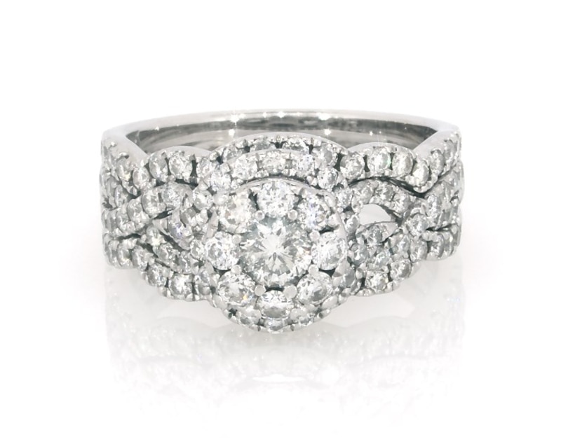 Main Image 1 of Previously Owned Round-Cut Diamond Halo Bridal Set 1-3/8 ct tw 14K White Gold Size 7