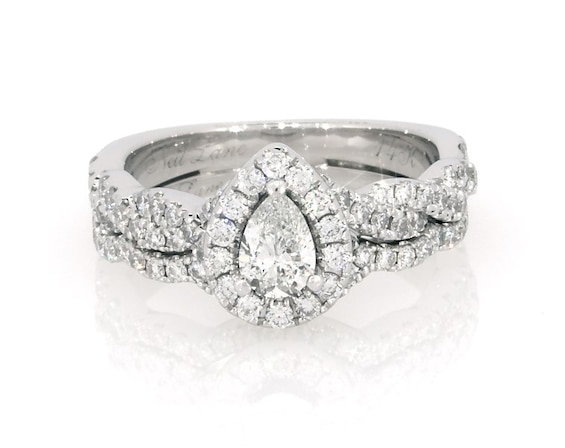 Previously Owned Neil Lane Pear-Shaped Diamond Halo Bridal Set 7/8 ct tw 14K White Gold Size