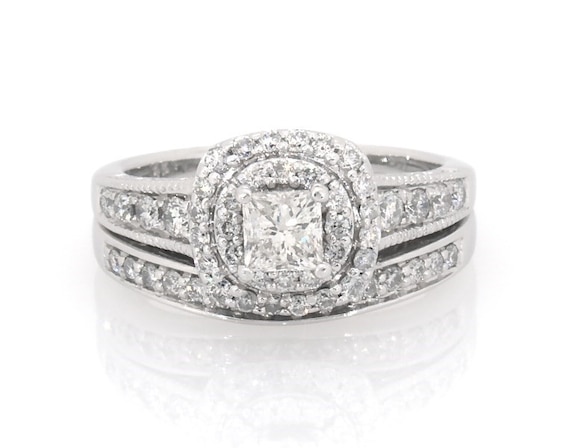 Previously Owned Princess-Cut Diamond Double Halo Bridal Set 7/8 ct tw 14K White Gold Size 4.5