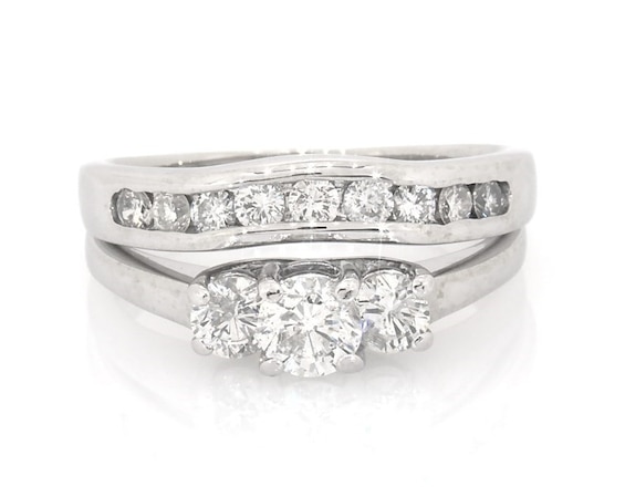 Previously Owned Round-Cut Diamond Three-Stone Bridal Set 1-3/8 ct tw 14K White Gold Size 8.75
