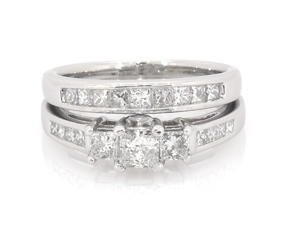 Previously Owned Princess-Cut Diamond Three-Stone Bridal Set 1-3/8 ct tw 14K White Gold Size 7.5