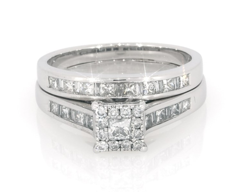 Main Image 1 of Previously Owned Princess-Cut Diamond Halo Bridal Set 7/8 ct tw 14K White Gold Size 8