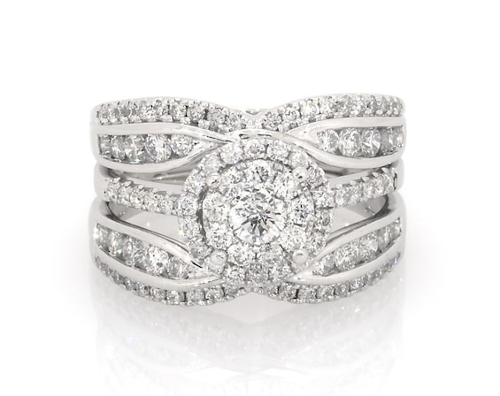 Previously Owned Round-Cut Diamond Double Halo Bridal Set 1-5/8 ct tw 14K White Gold Size 8