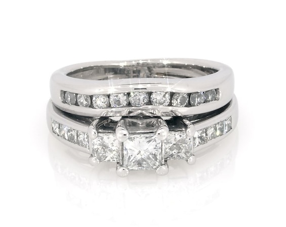 Previously Owned Princess-Cut Diamond Three-Stone Bridal Set 1-1/5 ct tw 14K White Gold Size 4.75
