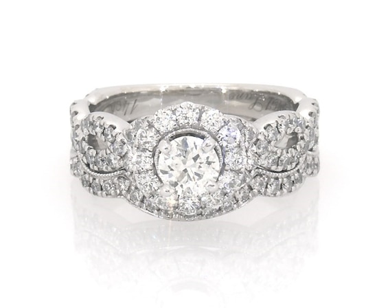 Previously Owned Neil Lane Round-Cut Diamond Halo Bridal Set 1-1/4 ct tw 14K White Gold Size 5.25