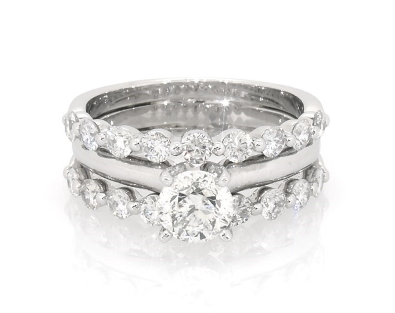 Main Image 1 of Previously Owned Round-Cut Diamond Bridal Set 1-5/8 ct tw 14K White Gold Size 5.5