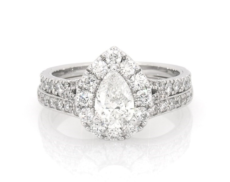 Main Image 1 of Previously Owned Neil Lane Pear-Shaped Diamond Halo Bridal Set 2-1/4 ct tw 14K White Gold Size 8.75