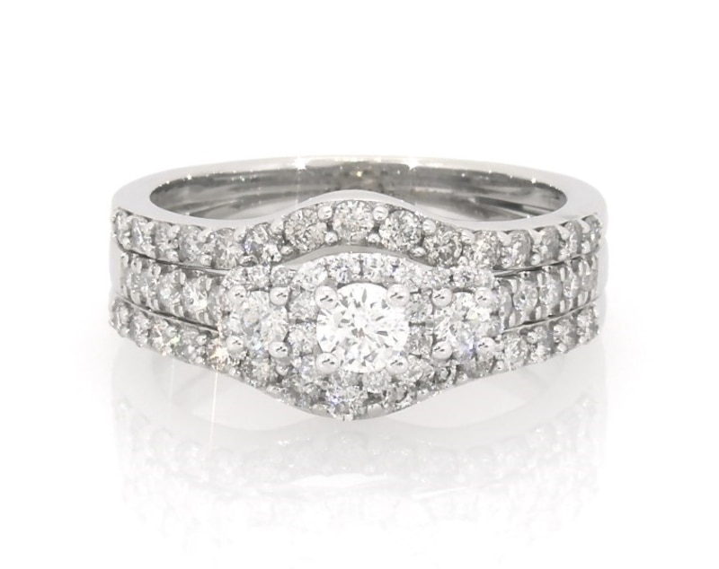 Main Image 1 of Previously Owned Round-Cut Diamond Cushion Halo Bridal Set 7/8 ct tw 14K White Gold Size 6