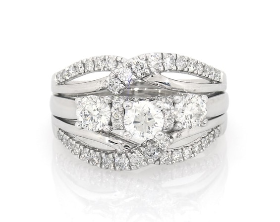 Previously Owned Round-Cut Diamond Three-Stone Bridal Set 2 ct tw 14K White Gold Size 11