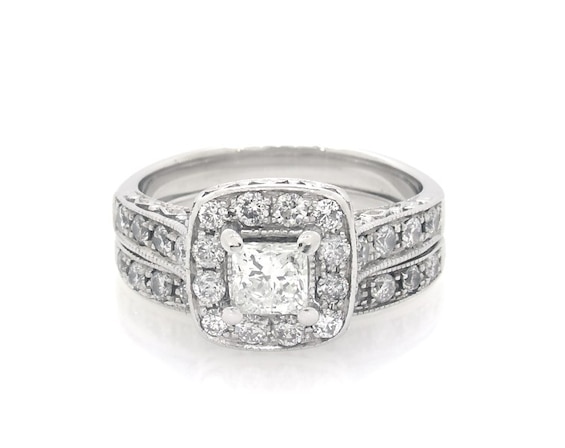 Previously Owned Princess-Cut Diamond Halo Bridal Set 1-1/5 ct tw 14K White Gold Size 5.25