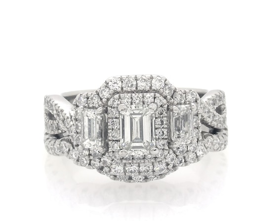 Previously Owned Neil Lane Emerald-Cut Diamond Three-Stone Bridal Set 1-7/8 ct tw 14K White Gold Size 5.75