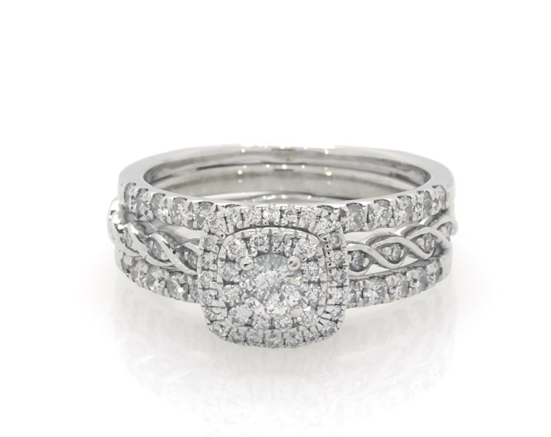 Main Image 1 of Previously Owned Round-Cut Diamond Double Halo Bridal Set 3/4 ct tw 10K & 14K White Gold Size 6