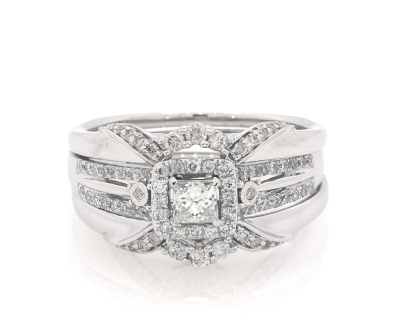 Main Image 1 of Previously Owned Princess-Cut Diamond Halo Bridal Set 5/8 ct tw 10K & 14K White Gold Size 8