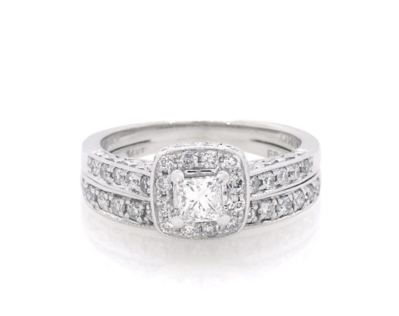 Previously Owned Princess-Cut Diamond Halo Bridal Set 5/8 ct tw 14K White Gold Size 5