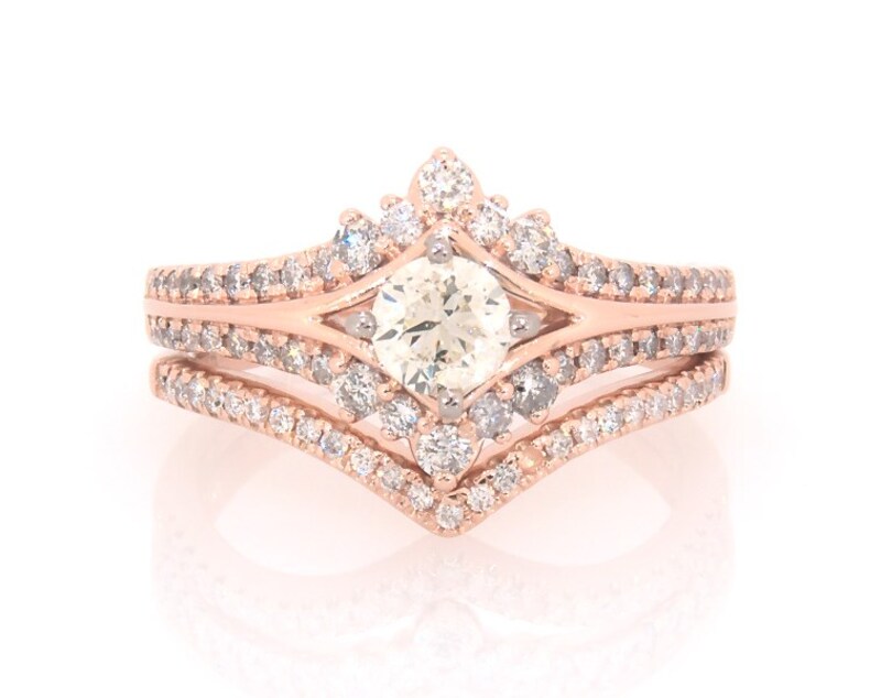 Main Image 1 of Previously Owned Round-Cut Diamond Chevron Bridal Set 1 ct tw 14K Two-Tone Gold Size 8