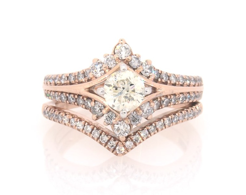 Main Image 1 of Previously Owned Round-Cut Diamond Chevron Bridal Set 1 ct tw 14K Two-Tone Gold Size 5.75