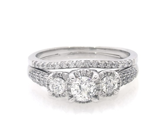 Previously Owned Round-Cut Diamond Three-Stone Bridal Set 1 ct tw 10K and 14K White Gold Size 8