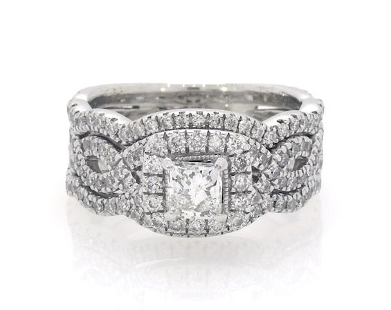 Previously Owned Neil Lane Princess-Cut Diamond Halo Bridal Set 1-3/8 ct tw 14K White Gold Size 5.5