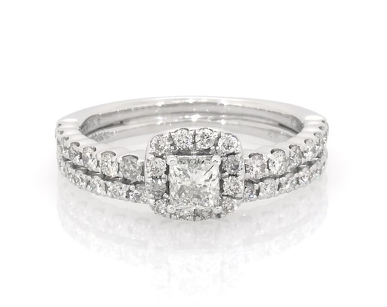 Previously Owned Princess-Cut Diamond Cushion Halo Bridal Set 7/8 ct tw 14K White Gold Size 5.25
