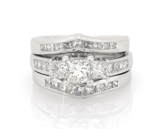Previously Owned Princess-Cut Diamond Three-Stone Bridal Set 2-1/5 ct tw 14K White Gold Size 7.25