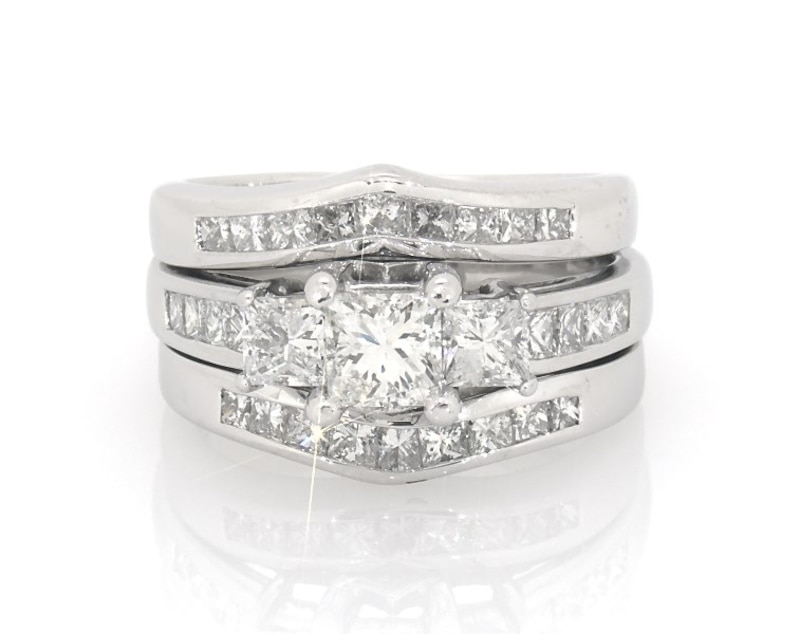 Main Image 1 of Previously Owned Princess-Cut Diamond Three-Stone Bridal Set 2-1/5 ct tw 14K White Gold Size 7.25