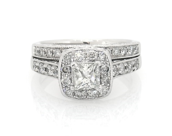 Previously Owned Princess-Cut Diamond Halo Bridal Set 1-1/ ct tw 14K White Gold Size