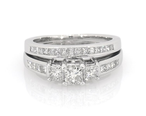 Previously Owned Princess-Cut Diamond Three-Stone Bridal Set 1 ct tw 14K White Gold Size 5.75