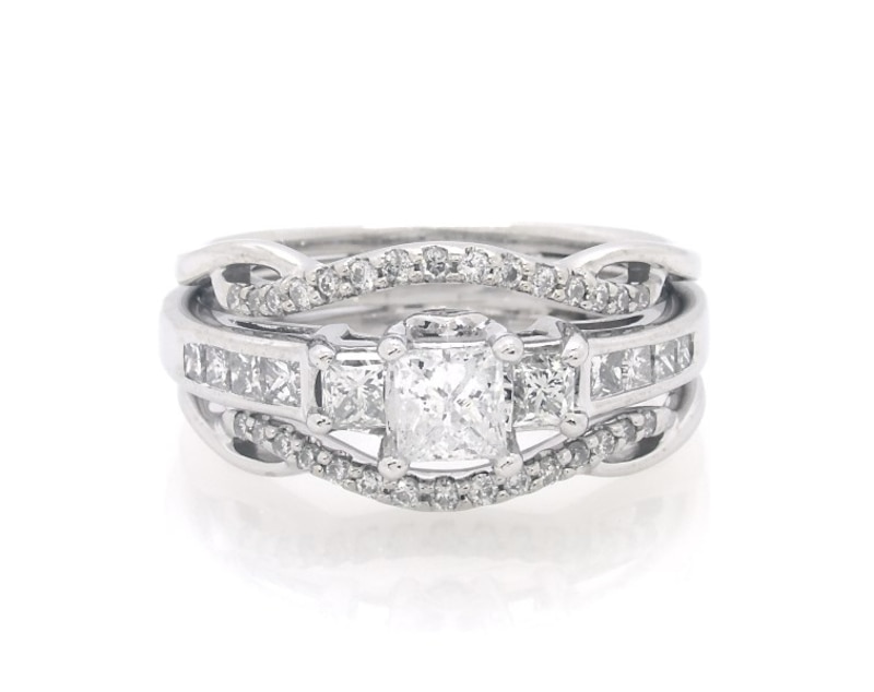 Main Image 1 of Previously Owned Princess-Cut Diamond Three-Stone Bridal Set 1 ct tw 14K White Gold Size 7.25