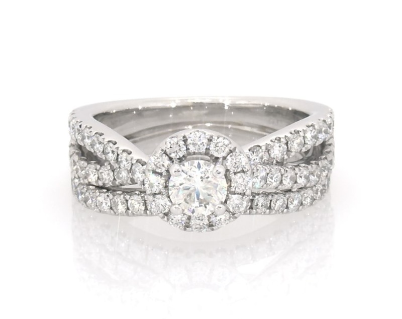Main Image 1 of Previously Owned THE LEO First Light Diamond Bridal Set 1 ct tw 14K White Gold Size 4.75