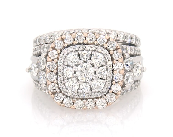 Previously Owned Round-Cut Diamond Double Halo Bridal Set 2-1/2 ct tw 14K Two-Tone Gold Size 5.5
