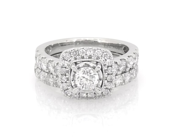 Previously Owned Round-Cut Diamond Halo Bridal Set 2 ct tw 10K White Gold Size 7