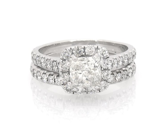 Previously Owned Neil Lane Princess-Cut Diamond Halo Bridal Set 1-3/4 ct tw 14K White Gold Size 5.75