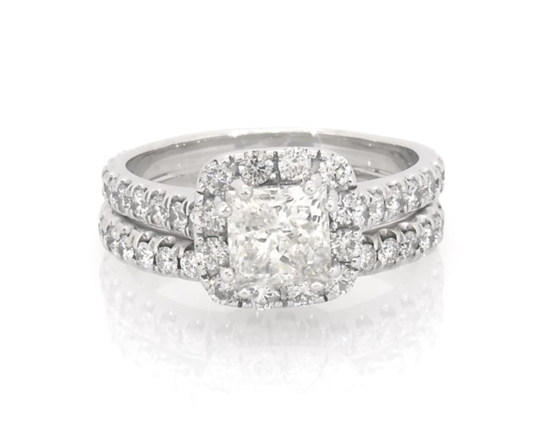 Main Image 1 of Previously Owned Neil Lane Princess-Cut Diamond Halo Bridal Set 1-3/4 ct tw 14K White Gold Size 5.75