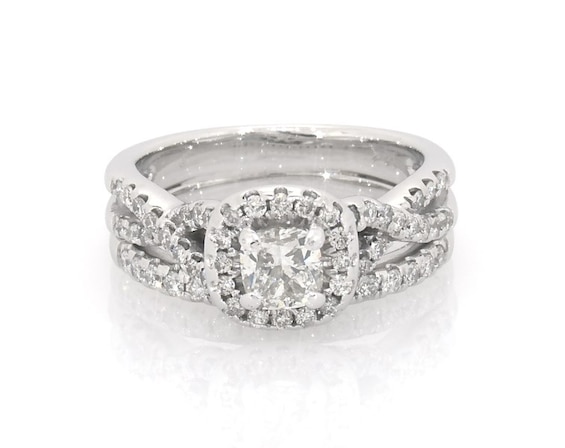 Previously Owned Cushion-Cut Diamond Halo Bridal Set 1-1/8 ct tw 14K White Gold Size 5