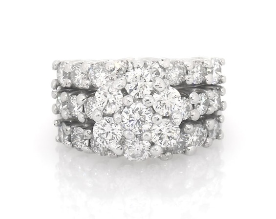 Previously Owned Multi-Diamond Bridal Set 3-7/8 ct tw 14K White Gold Size