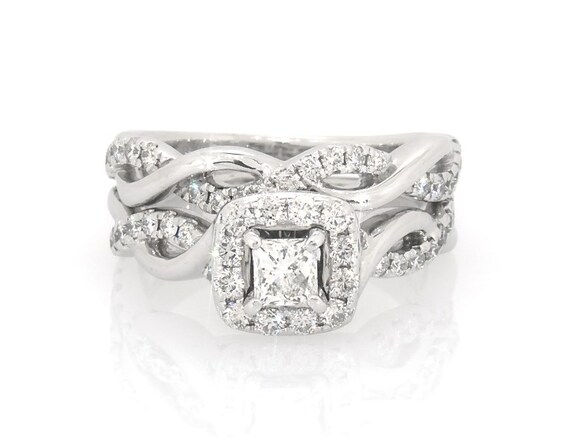 Previously Owned THE LEO Diamond Princess-Cut Halo Bridal Set 7/8 ct tw 14K White Gold Size 5.5
