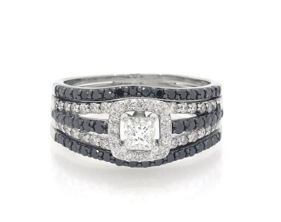 Previously Owned Black & White Diamond Bridal Set 1-1/4 ct tw Princess & Round-Cut 14K White Gold Size 8.75