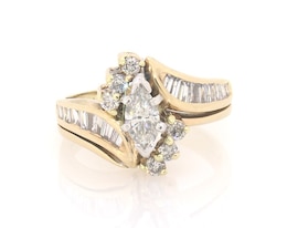 Previously Owned Marquise-Cut Diamond Bridal Set 1-1/5 ct tw 14K Yellow Gold Size 5.75