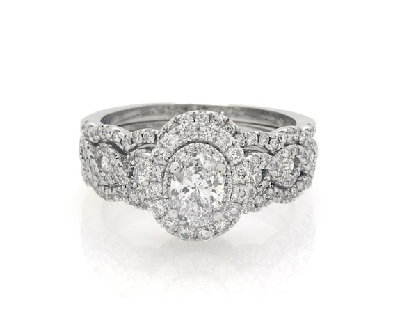 Previously Owned Neil Lane Oval-Cut Diamond Halo Bridal Set 1-3/8 ct tw 14K White Gold Size 7