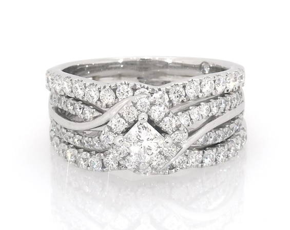 Previously Owned THE LEO Diamond Tilted Princess-Cut Halo Bridal Set 1-1/2 ct tw 14K White Gold Size