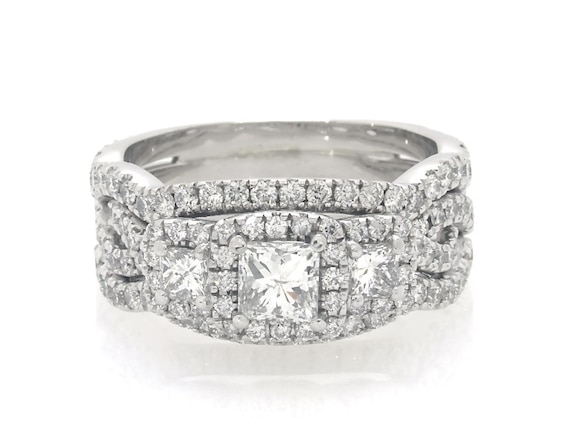 Previously Owned Neil Lane Princess-Cut Diamond Three-Stone Bridal Set 1-7/8 ct tw 14K White Gold Size 6.5