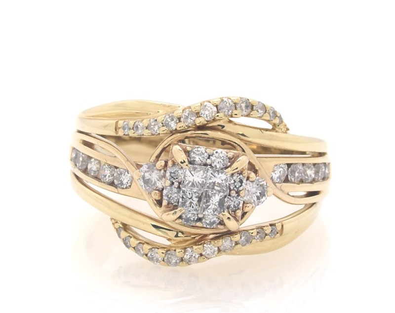 Main Image 1 of Previously Owned Princess-Cut Quad Diamond Frame Bridal Set 3/4 ct tw 10K Yellow Gold Size 8