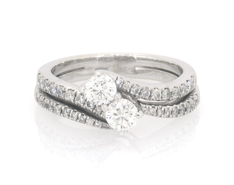 Main Image 1 of Previously Owned Ever Us Round-Cut Diamond Bridal Set 7/8 ct tw 14K White Gold Size 7