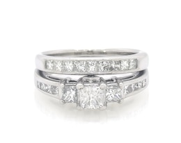 Previously Owned Princess-Cut Diamond Three-Stone Bridal Set 1-3/8 ct tw 14K White Gold Size 6.75