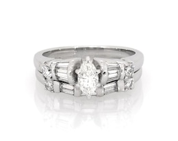 Previously Owned Marquise-Cut Diamond Bridal Set 7/8 ct tw 14K White Gold Size 4.75