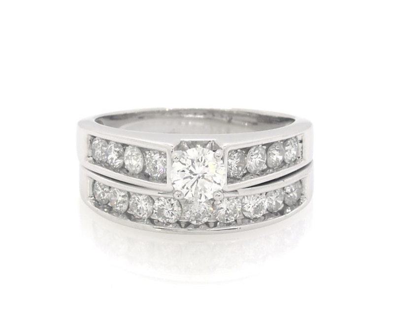 Main Image 1 of Previously Owned Round-Cut Diamond Bridal Set 1-3/8 ct tw 14K White Gold Size 7.25