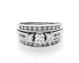 Previously Owned Round-Cut Diamond Three-Stone Bridal Set 3/4 ct tw 14K White Gold Size 6